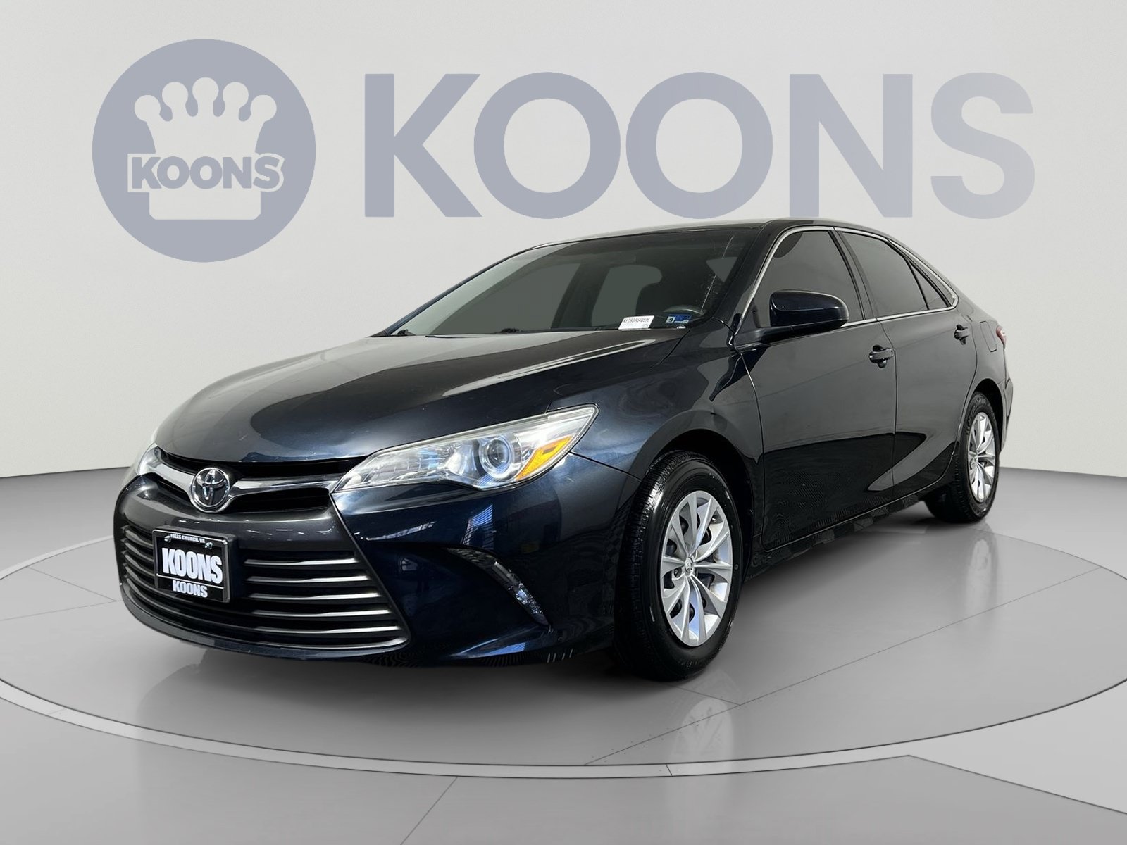 Used 2016 Toyota Camry LE FWD image 1