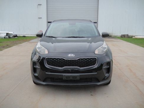 Used 2017 Kia Sportage LX FWD image 3