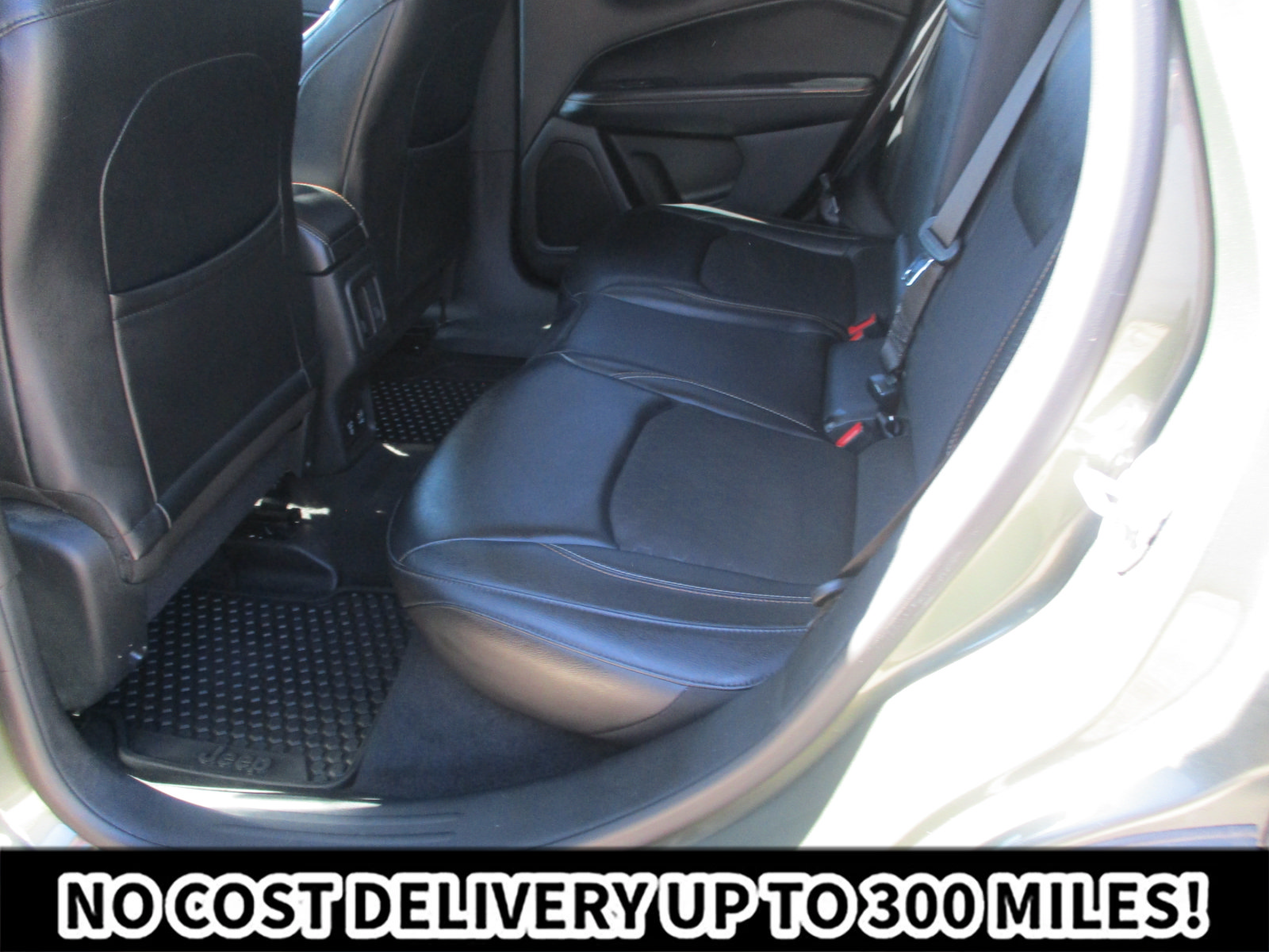 Used 2017 Jeep Compass Latitude w/ Popular Equipment Group FWD image 17
