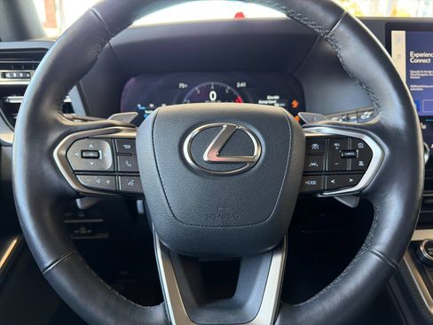 Used 2024 Lexus GX 550 w/ Accessory Package (2T) AWD/4WD image 29