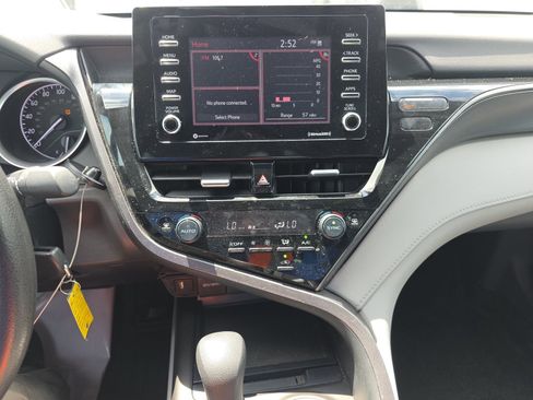 Used 2023 Toyota Camry LE FWD image 12