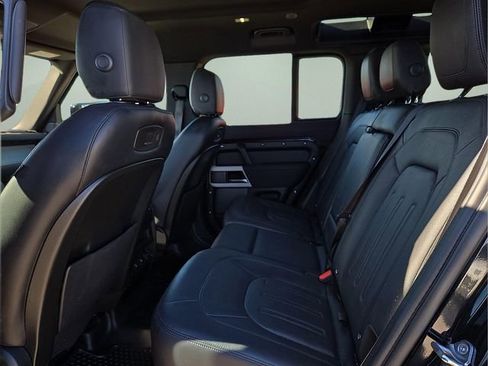 Used 2022 Land Rover Defender 110 S image 16