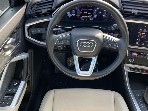 Used 2022 Audi Q3 2.0T Premium Plus w/ Premium Plus Package image 5