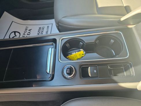 Used 2025 Lincoln Corsair Premiere w/ Equipment Group 101A image 17