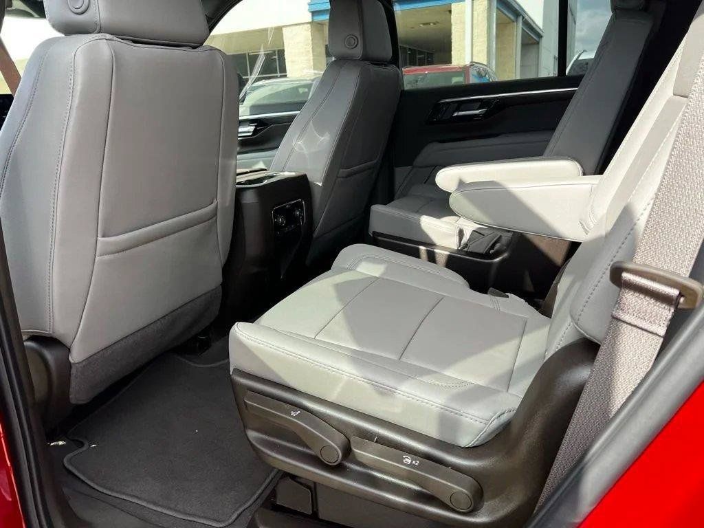 Used 2026 Chevrolet Tahoe LT w/ Comfort Package RWD image 29