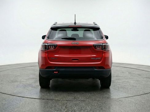 Used 2025 Jeep Compass Trailhawk AWD/4WD image 7