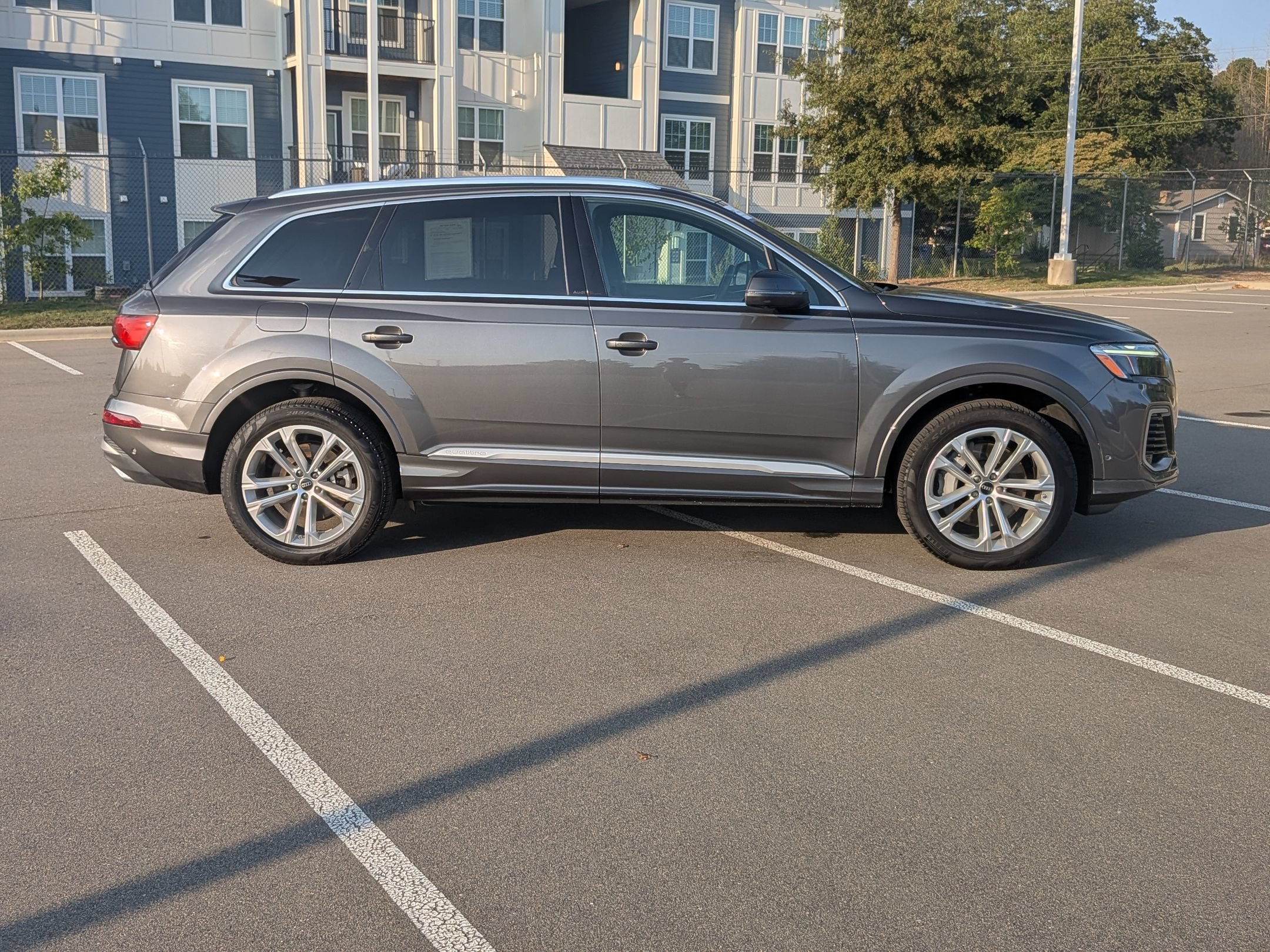 Used 2025 Audi Q7 3.0T Premium Plus AWD/4WD image 3
