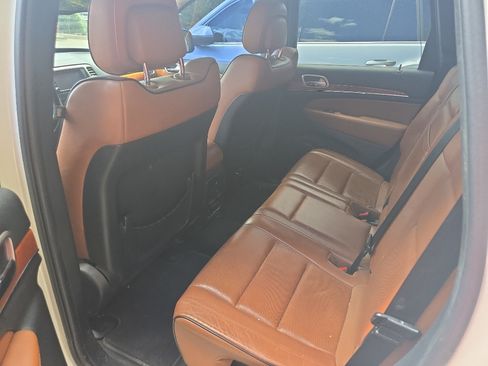 Used 2012 Jeep Grand Cherokee Overland AWD/4WD image 15