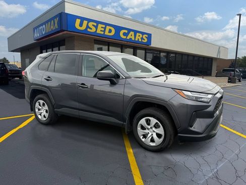Used 2023 Toyota RAV4 LE FWD image 4