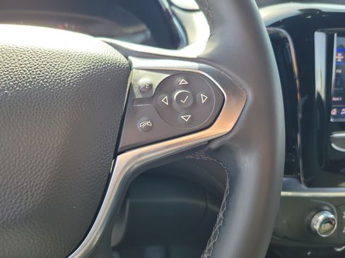Used 2023 Chevrolet Traverse LT FWD image 23