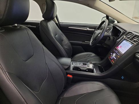 Used 2019 Ford Fusion Energi Titanium image 21