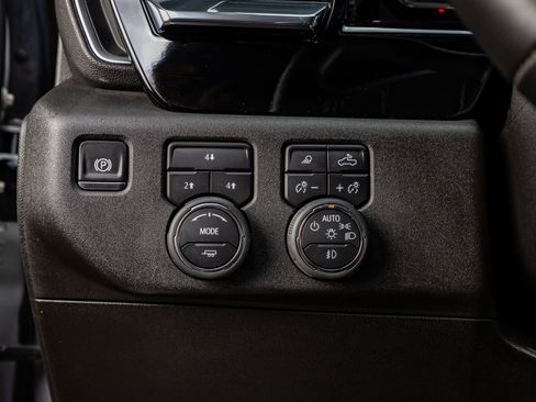 Used 2025 Chevrolet Silverado 2500 LT w/ Trail Boss Package image 22