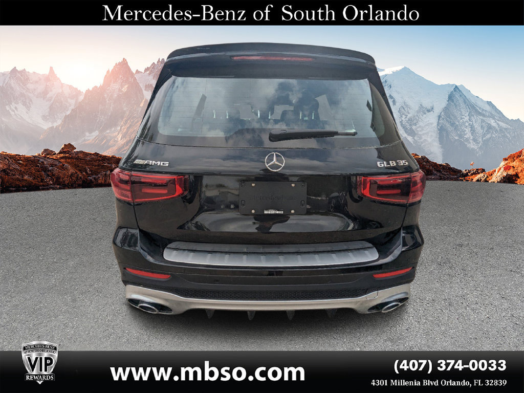 Used 2024 Mercedes-Benz GLB 35 AMG 4MATIC image 3