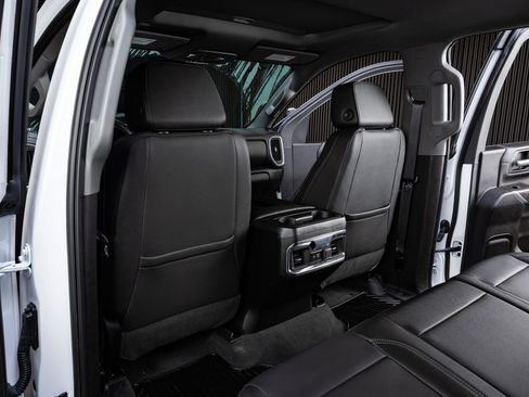 Used 2022 Chevrolet Silverado 2500 LTZ w/ LTZ Plus Package image 34