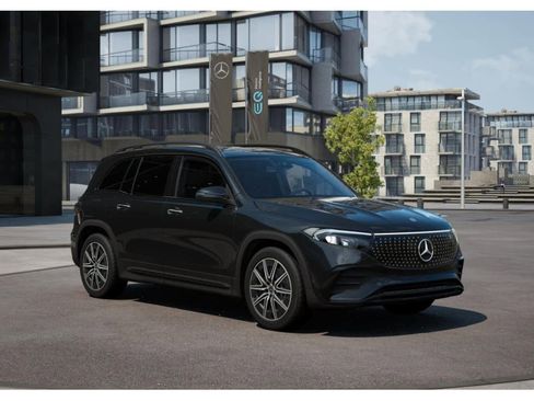 Used 2024 Mercedes-Benz EQB 350 4MATIC SUV image 41
