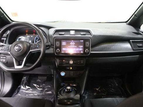 Used 2020 Nissan Leaf SV w/ SV Technology Package image 26