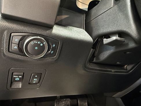 Used 2020 Ford F150 XLT w/ Equipment Group 302A Luxury AWD/4WD image 38