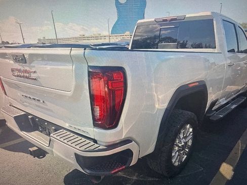 Used 2021 GMC Sierra 2500 Denali AWD/4WD image 3