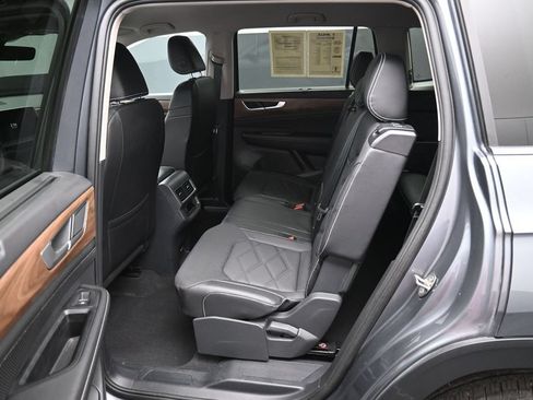 Used 2024 Volkswagen Atlas SE AWD/4WD image 28