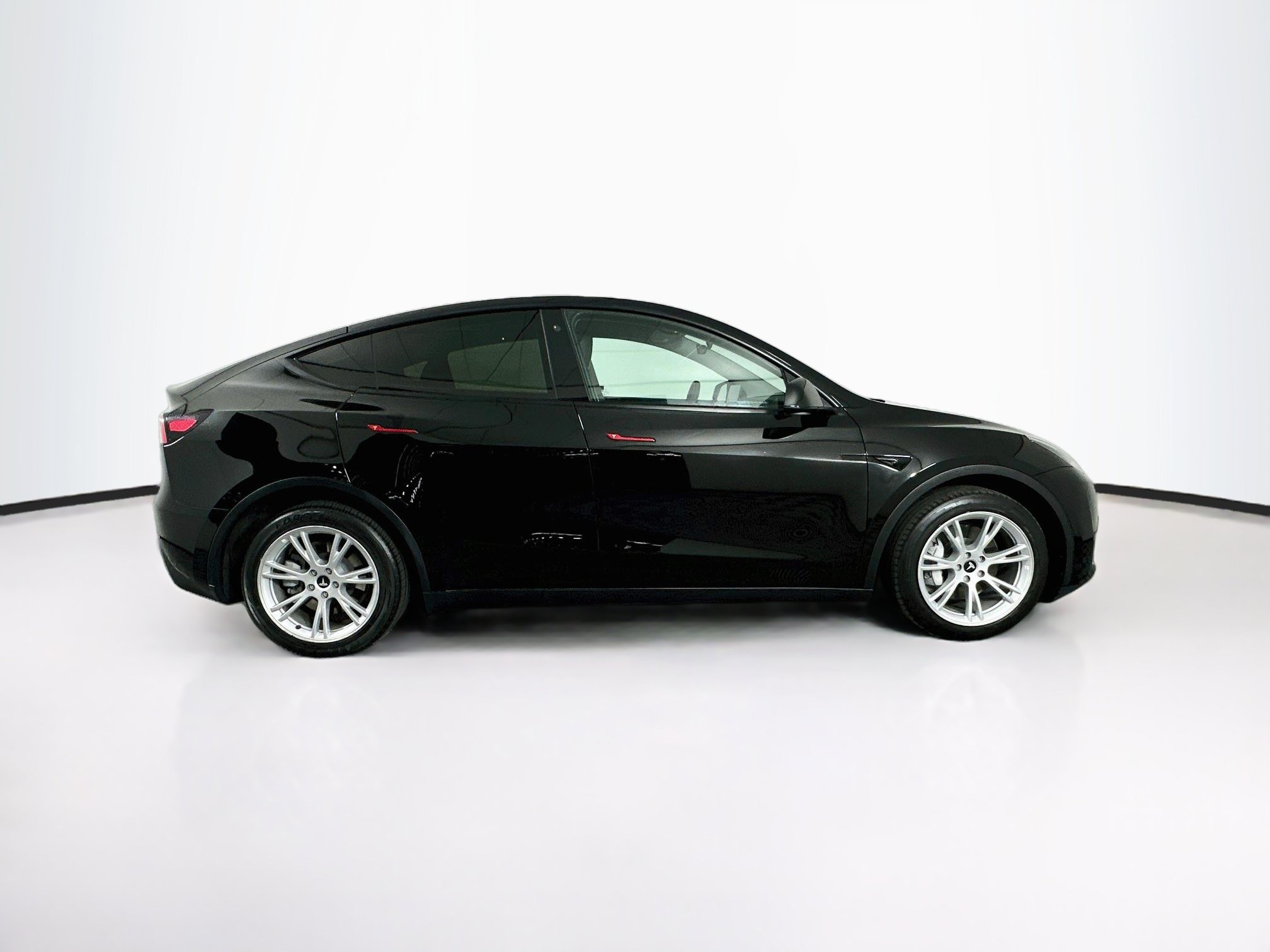 Used 2023 Tesla Model Y Long Range AWD/4WD image 10