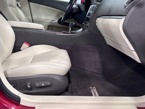 Used 2013 Lexus IS 250 AWD w/ Premium Pkg image 18