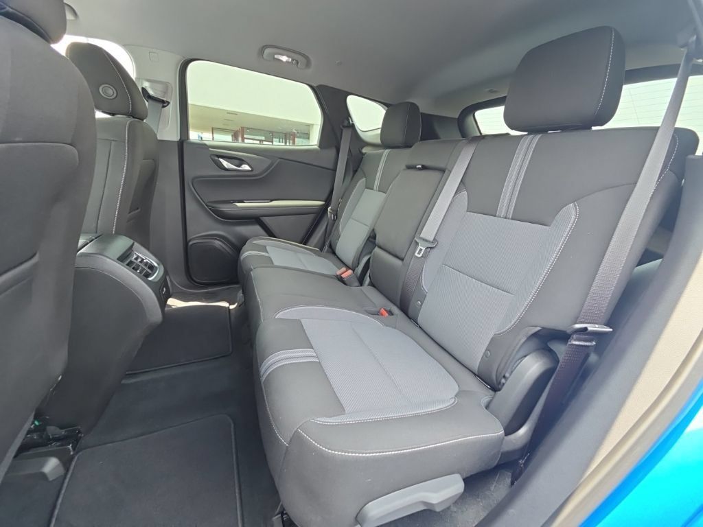Used 2024 Chevrolet Blazer LT w/ Convenience Package FWD image 21