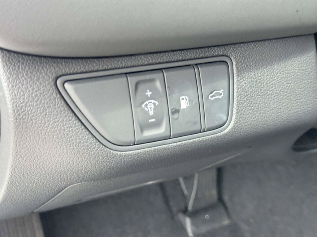 Certified 2026 Genesis G70 2.5T AWD/4WD image 19