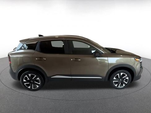 Used 2026 Nissan Kicks SV w/ Cold Weather Package AWD/4WD image 15
