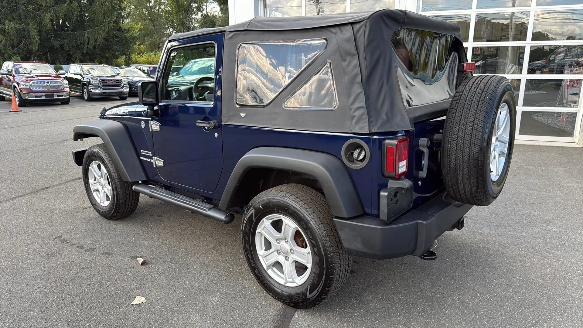 Used 2013 Jeep Wrangler Sport AWD/4WD image 27