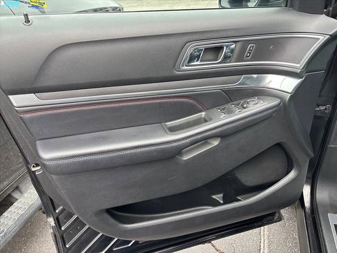 Used 2017 Ford Explorer Sport image 20