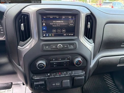 Used 2022 Chevrolet Silverado 2500 Custom w/ Custom Value Package AWD/4WD image 17