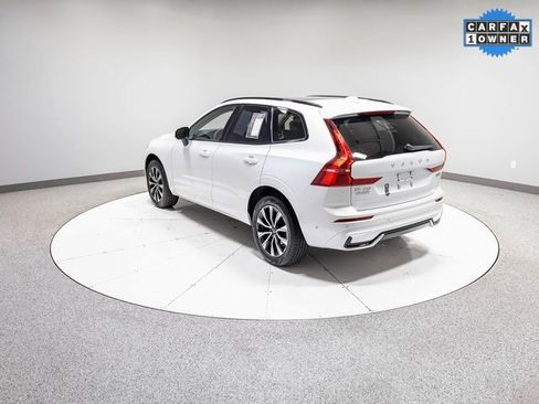 Used 2025 Volvo XC60 B5 Plus image 31