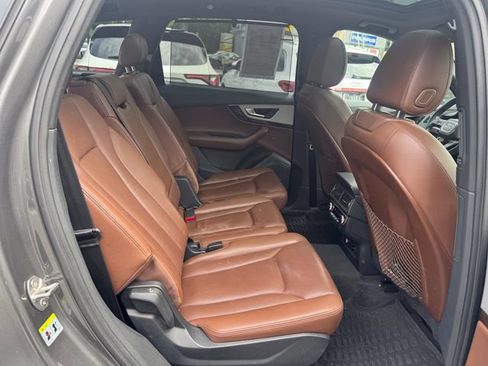 Used 2019 Audi Q7 2.0T Premium Plus AWD/4WD image 32