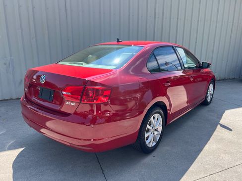 Used 2012 Volkswagen Jetta SE FWD image 3