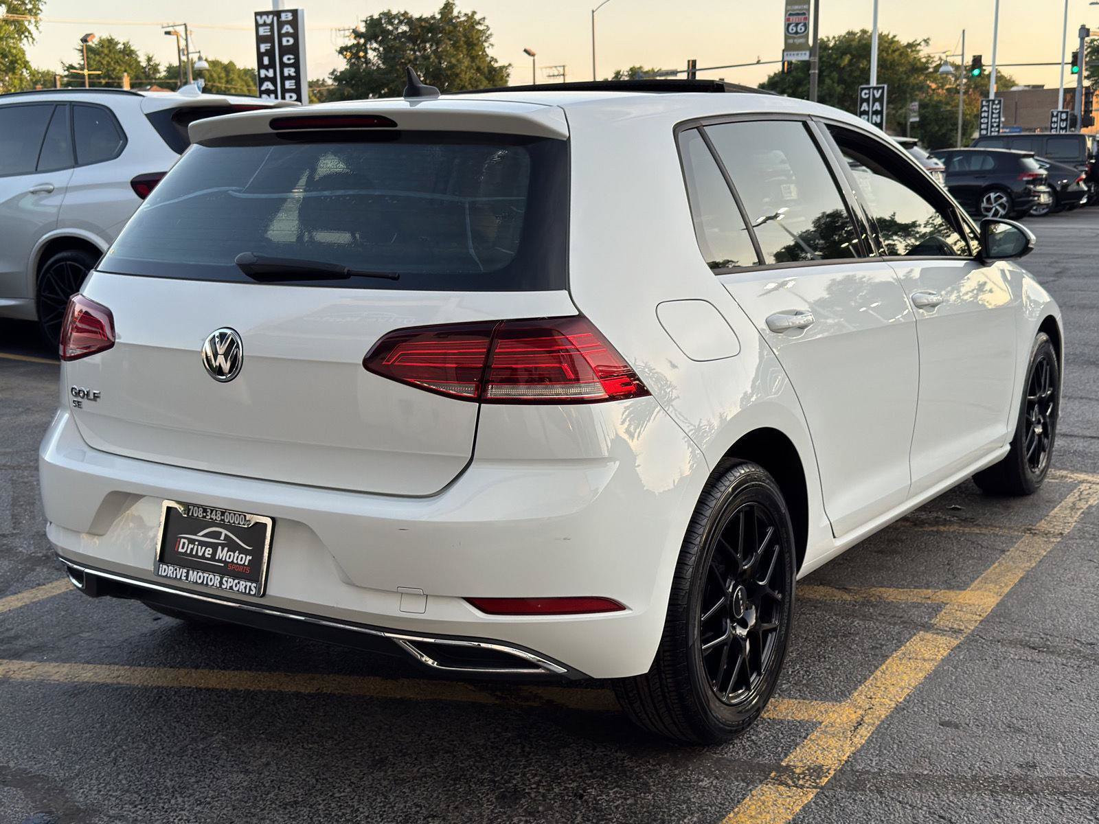 Used 2019 Volkswagen Golf 4-Door FWD image 11