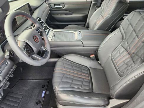 New 2025 Nissan Armada PRO-4X image 10