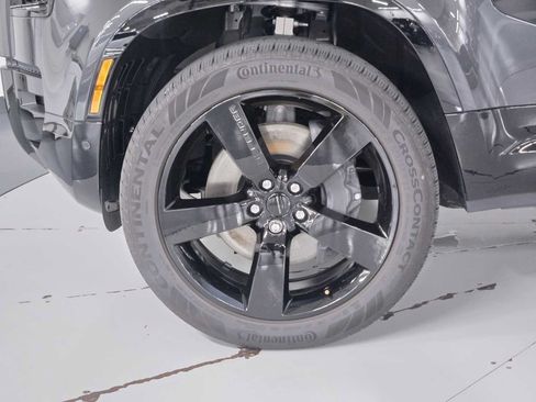Used 2026 Land Rover Defender 110 X-Dynamic SE AWD/4WD image 8