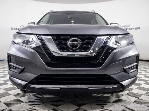 Used 2019 Nissan Rogue SV FWD image 4