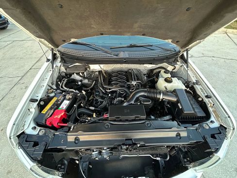 Used 2012 Ford F150 XLT w/ XLT Chrome Pkg image 17