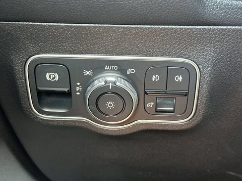 Certified 2026 Mercedes-Benz GLB 250 4MATIC image 30