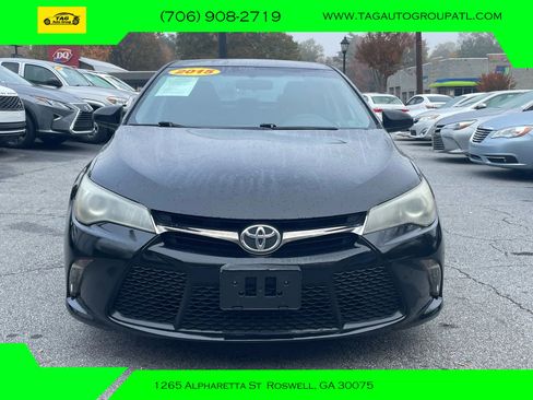 Used 2015 Toyota Camry XSE FWD image 2