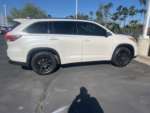 Used 2015 Toyota Highlander XLE image 8