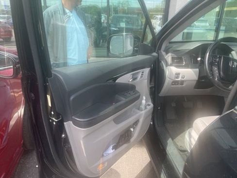 Used 2016 Honda Pilot Elite image 10