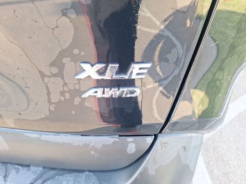 Used 2021 Toyota RAV4 XLE image 12