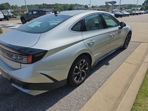 Used 2025 Hyundai Sonata SEL FWD image 8