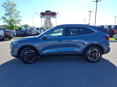 Certified 2026 Ford Escape Platinum w/ Premium Technology Package AWD/4WD image 6