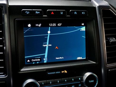 Used 2019 Ford Expedition Platinum image 22