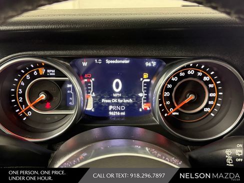 Used 2018 Jeep Wrangler Unlimited Sahara AWD/4WD image 25