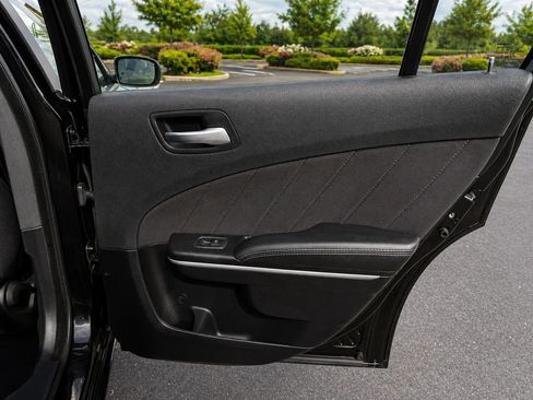 Used 2023 Dodge Charger SXT RWD image 19