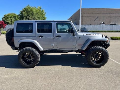Used 2018 Jeep Wrangler Unlimited Sport S AWD/4WD image 4